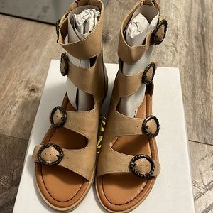 BNWB Tan Sandals